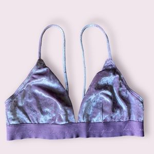 PINK
VELVET TRIANGLE BRALETTE